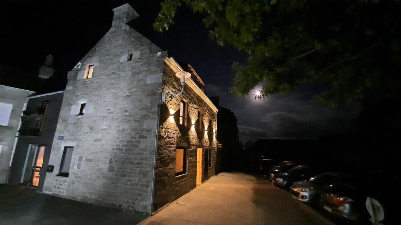 La Petite Valise Hotel Ploudalmezeau Exterior photo